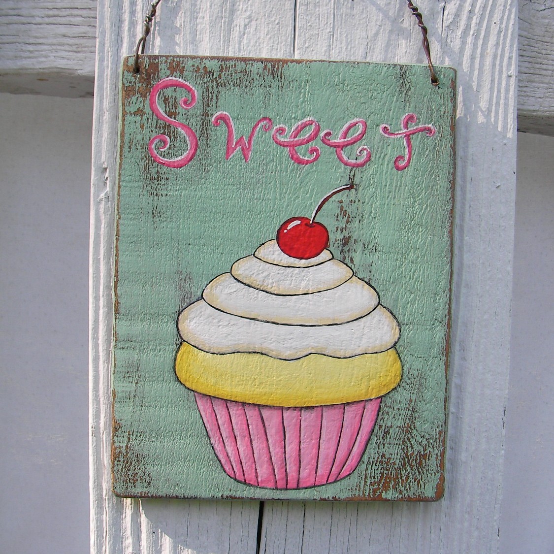 Color Inspiration for Vintage Cupcake - Country Chic Paint  Country chic  paint, Vintage cupcake, Distressed furniture diy